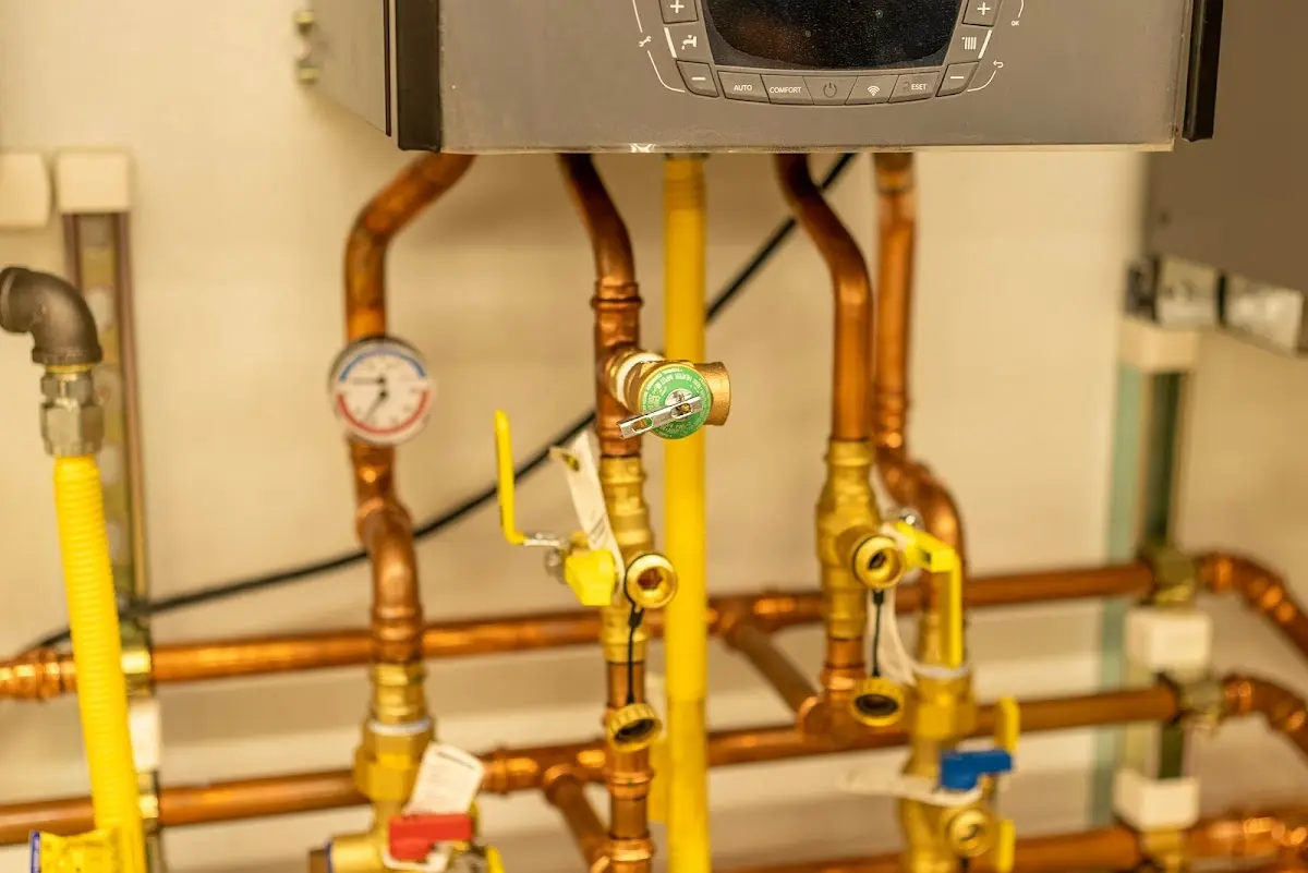 Licensed technician providing Sewer Cleanout for a homeowner in Blountville